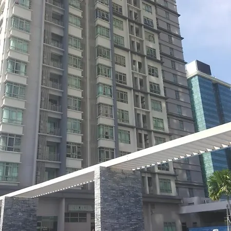 Flexihome-My: Work-Friendly Shaftsbury Apartment in Cyberjaya Exterior photo