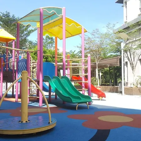 Flexihome-My: Work-Friendly Shaftsbury Apartment in Cyberjaya Exterior photo