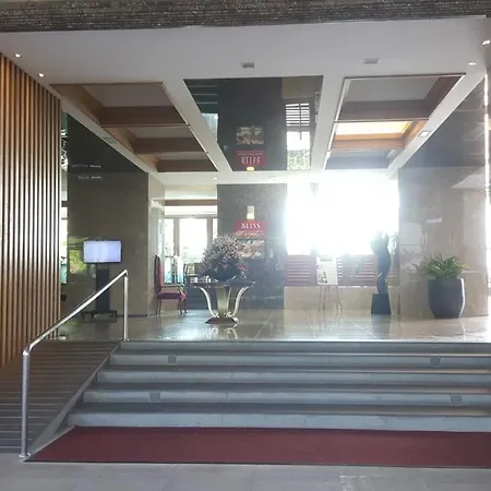 Flexihome-My: Work-Friendly Shaftsbury Apartment in Cyberjaya Exterior photo