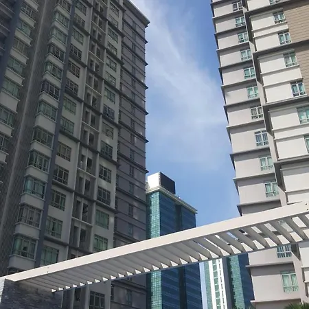 Flexihome-My: Work-Friendly Shaftsbury Apartment in Cyberjaya Exterior photo