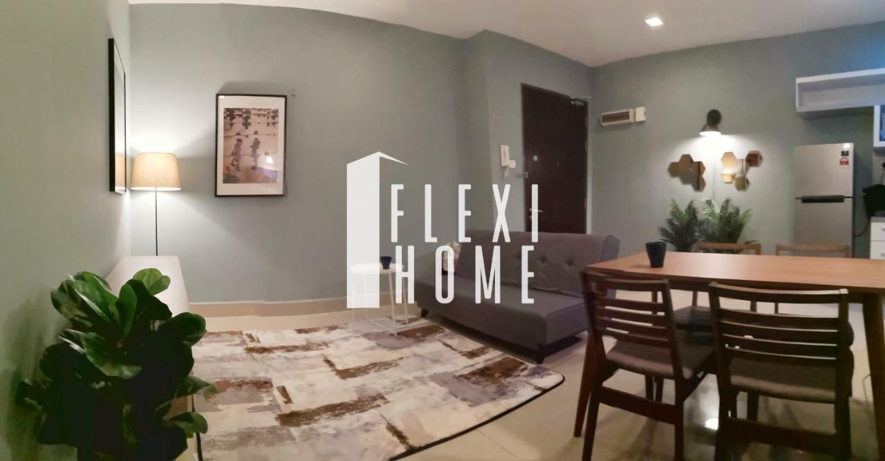 Flexihome-my: Work-friendly Shaftsbury In Apartment Cyberjaya