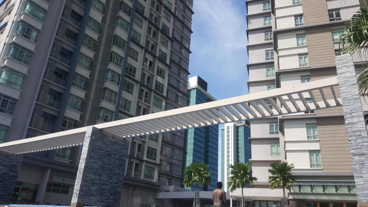 Apartment Flexihome-my: Work-friendly Shaftsbury In Cyberjaya